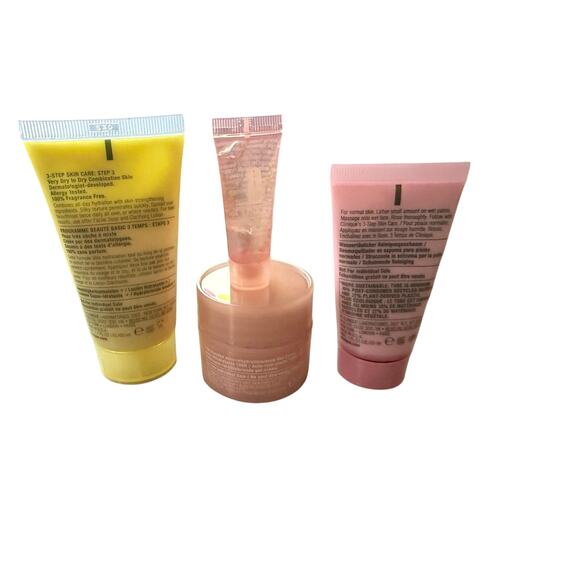 Clinique Travel Size 4 Piece Set Face Lotion, Cleanser and Moisture Surge - Picture 6 of 6